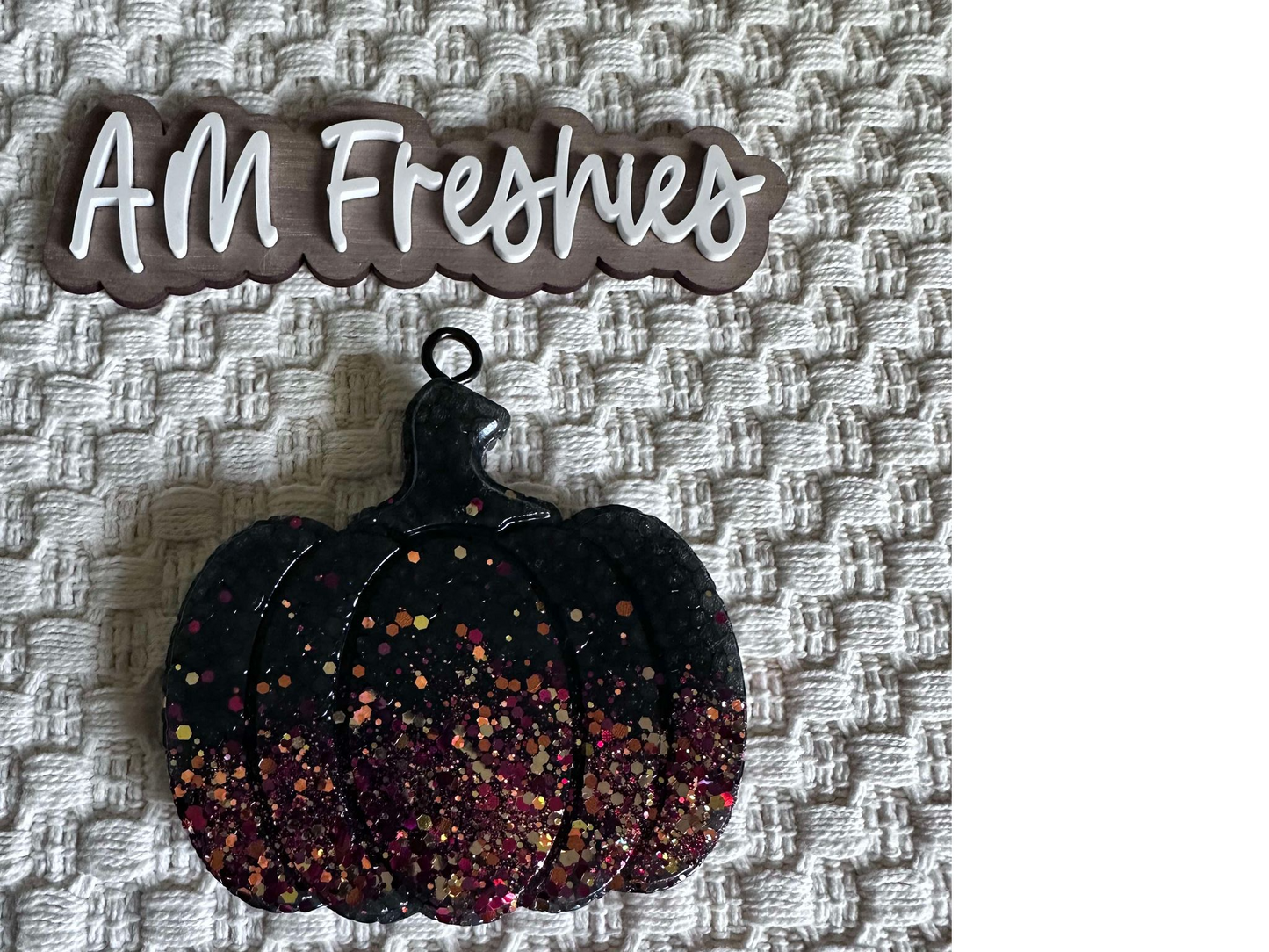 Black Pumpkin with Ombre Glitter Freshie